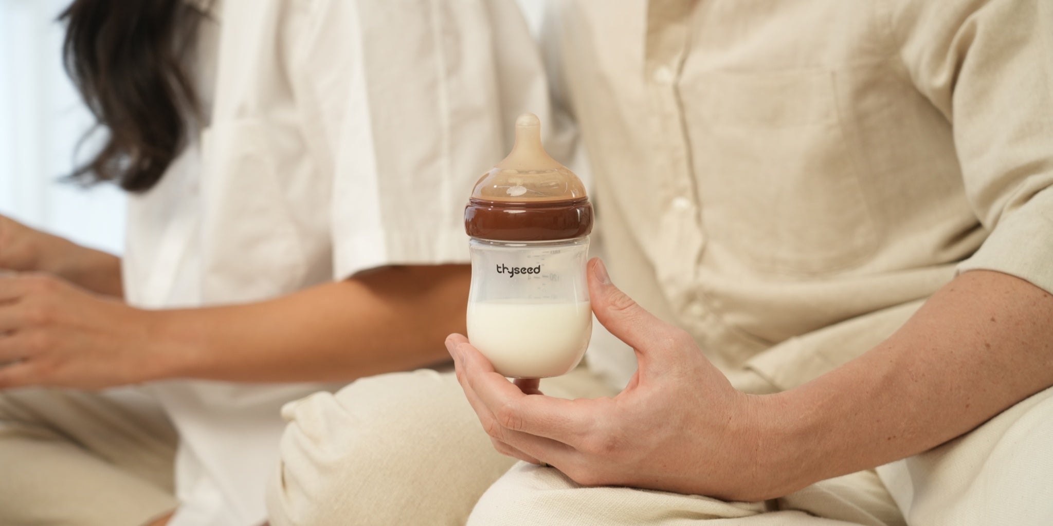 Anti-Colic vs. Regular Bottles: What’s the Difference?