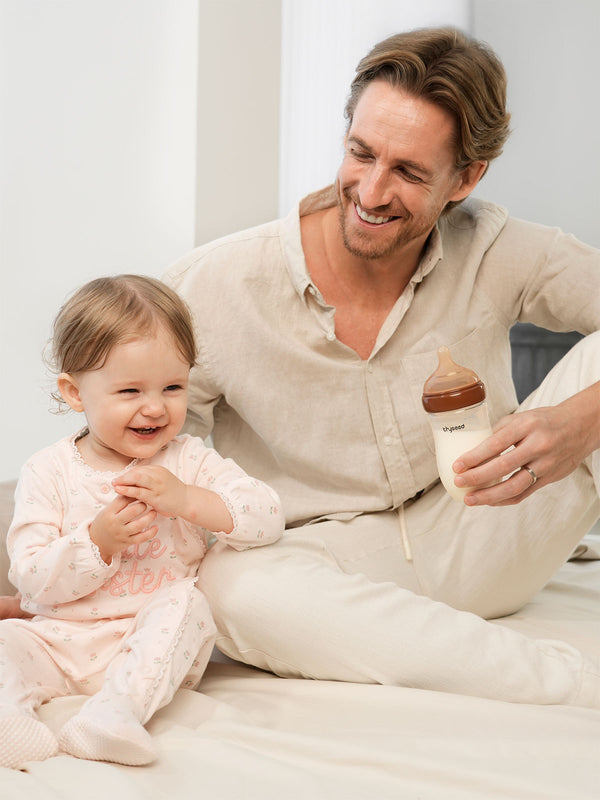 Glass Baby Bottle with Anti-Colic Vent for Natural Feeding